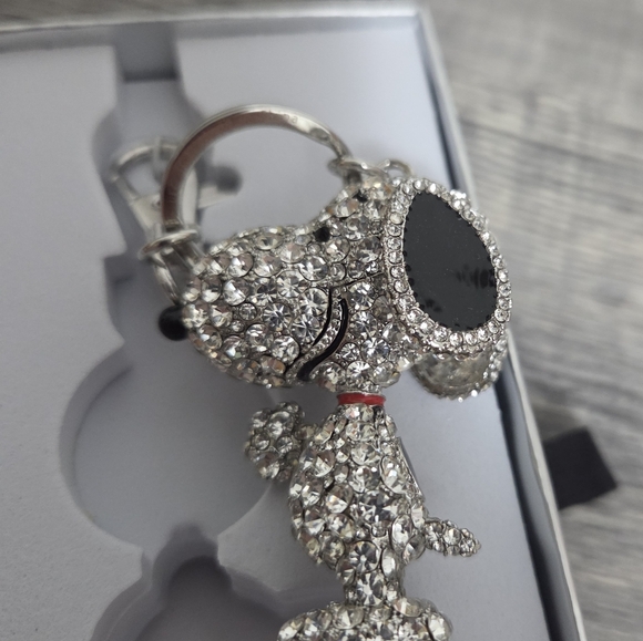 New COACH X Peanuts Notila 19 With Both Fob's N Socks - Picture 12 of 14